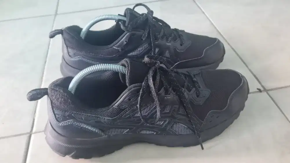 Asics trail scout size 44