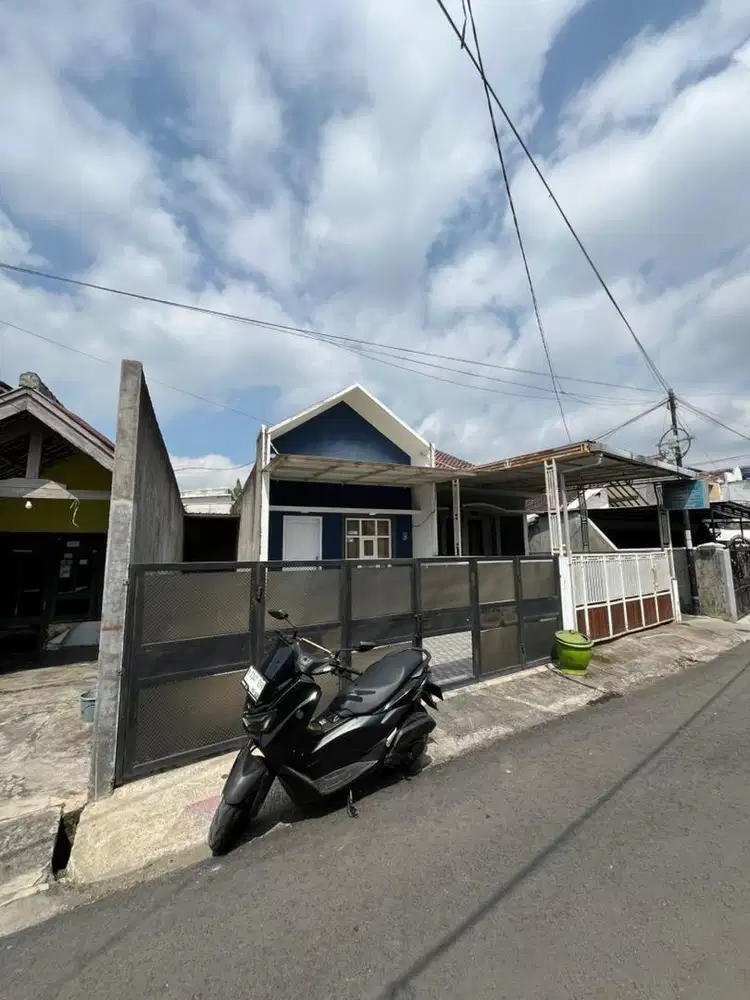 DIJUAL RUMAH STRATEGIS DEKAT EXIT TOL MALANG SAWOJAJAR