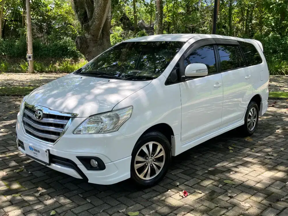 DP 25Jt! Innova G AT Luxury 2015 Low KM