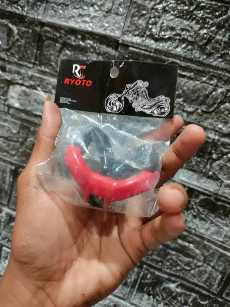 Cantolan motor kupu lupu bahan kuat bercabang ada pengunci anti jatoh