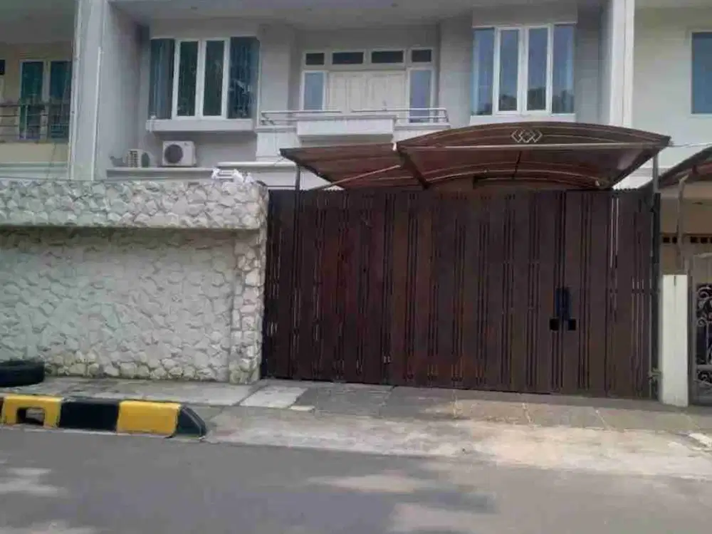 Di Jual Rumah Siap Huni di Perumahan Intercon Meruya Utara Jakarta Barat