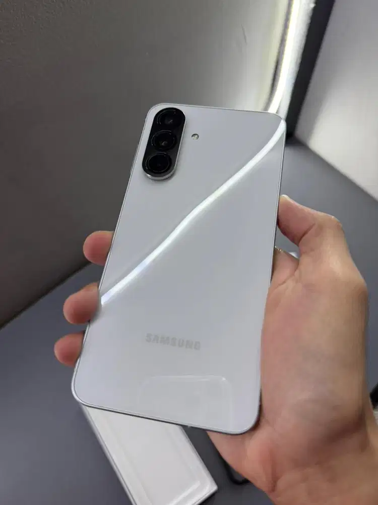 Samsung A56 8/256 Light Gray SEIN