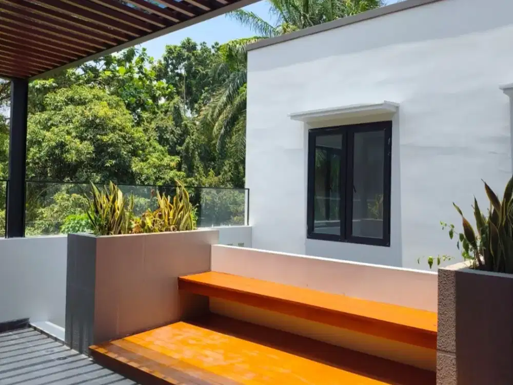 Di jual Rumah Renovasi Area Premium Di Bouelevar  Puspita Loka BSD city