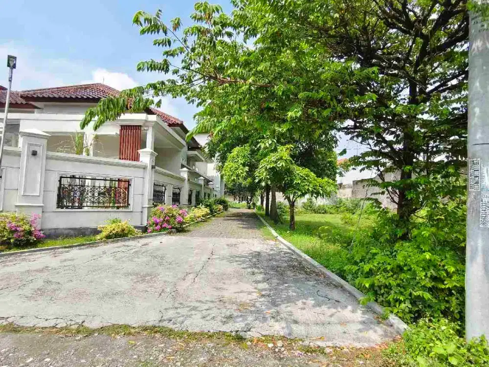 tanah 2muka area kampus atmi dan ums surakarta