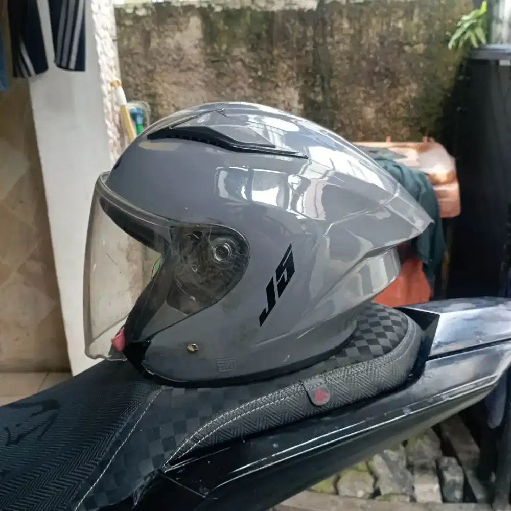 Helm half face MLA j5