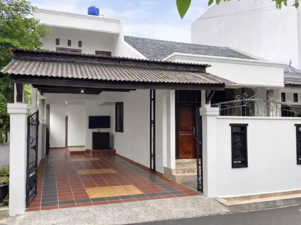 Rumah LT 189 M² di Komplek TBI Sebrang  Mall Plaza Buaran - Duren Sawit