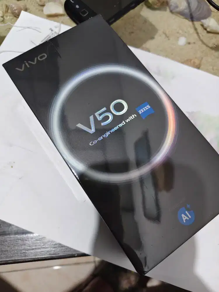 Vivo V50 Merah Ram 12/256 Baru Segel Garansi Belum Aktif