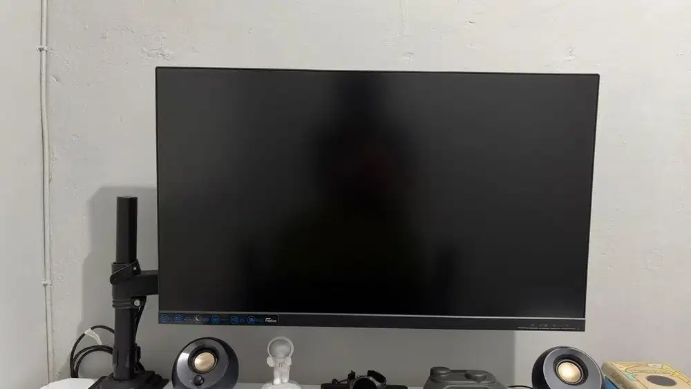 WTS Monitor 4K Lenovo L32P-30 32” IPS 4K Monitor – Kondisi Prima