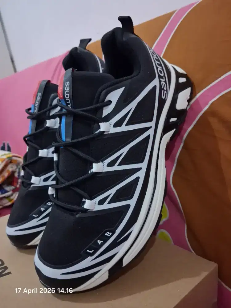 Sale...Salomon XT 6 Expanse
Size 42
