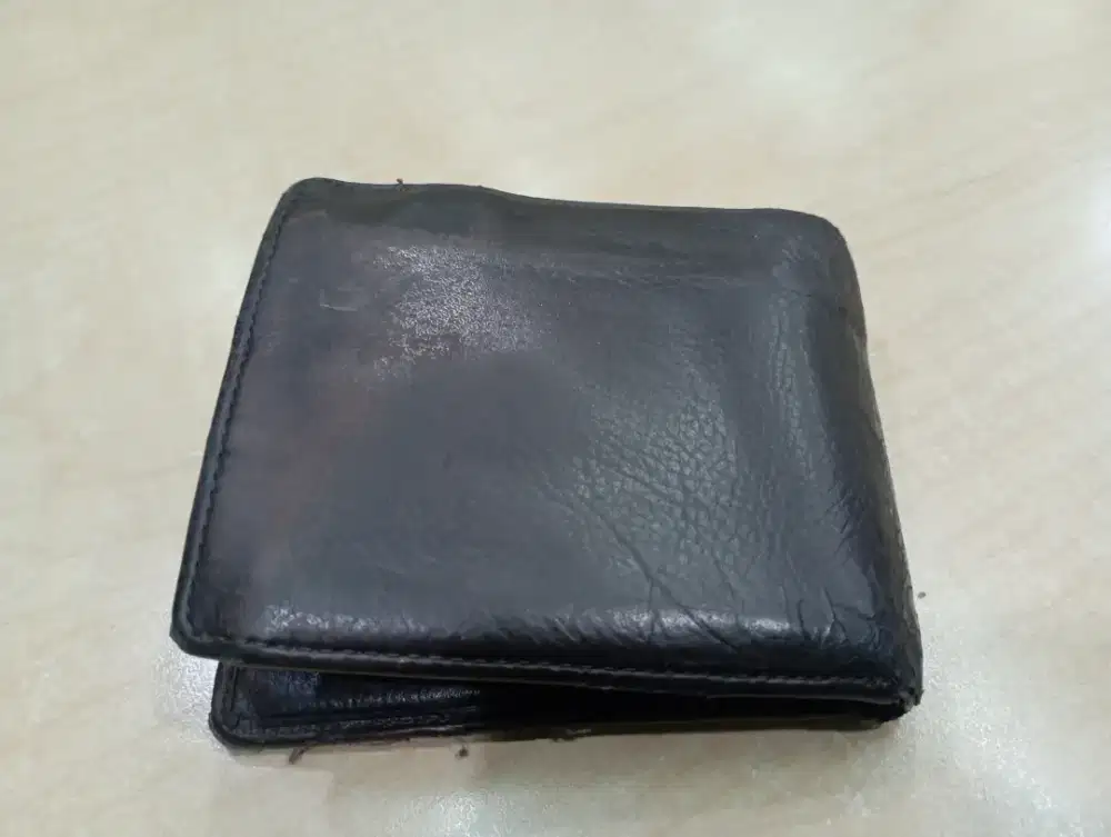 Dompet kulit layak pakai