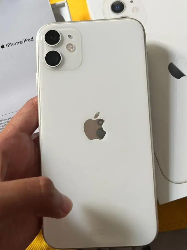 iPhone 11 64 Ex Garansi Resmi