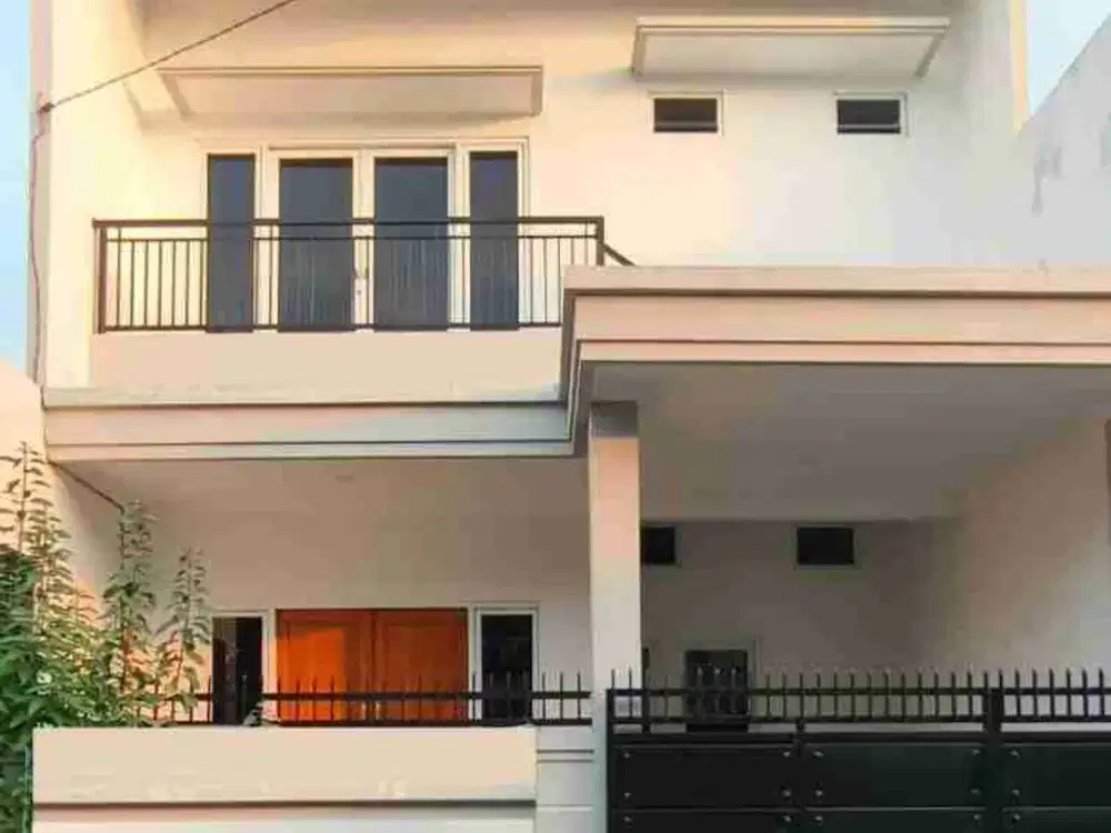 Dijual Rumah Baru di Semolowaru Minimalis