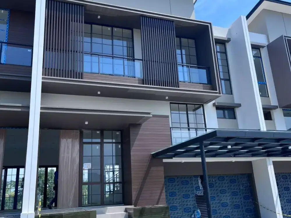 Rumah PIK 2 Cluster Okinawa Ukuran 10x25 Ada Private Pool View Danau