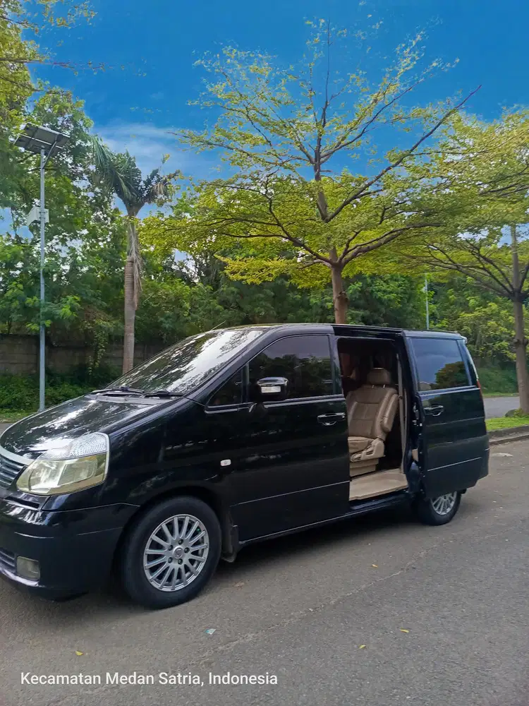 Nissan Serena 2012 Bensin