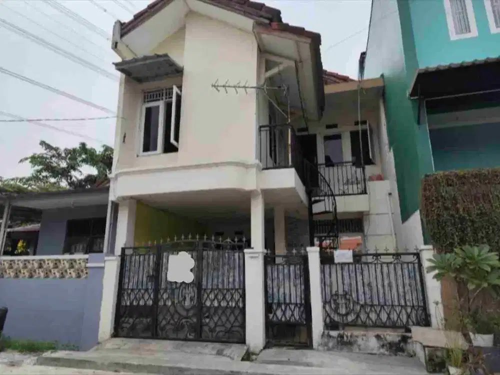 Rumah 2 Lantai di Perumahan Taman Harapan Baru Bekasi