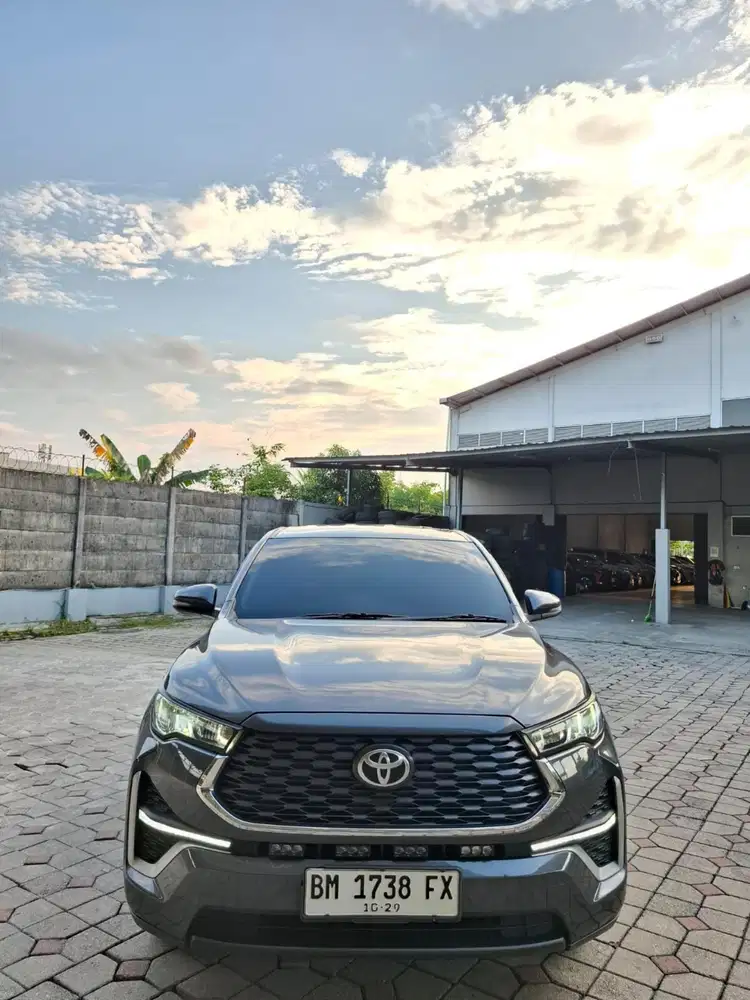 Zenix 2023 V bensin matic. Km 33rb antik