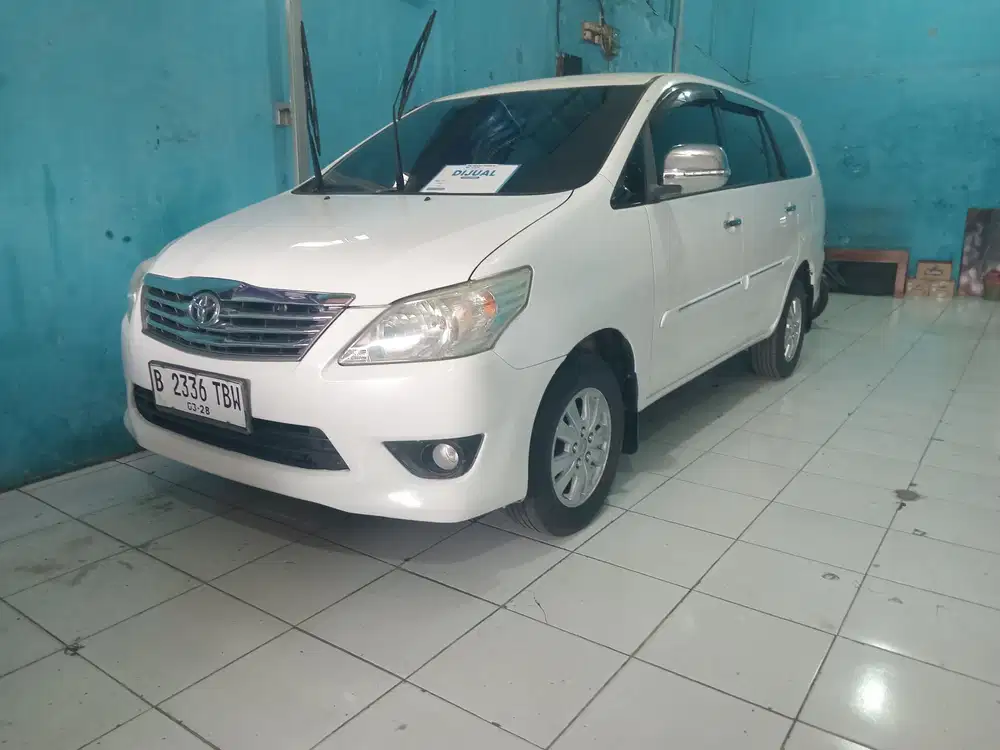 Toyota Kijang Innova 2012 Bensin
