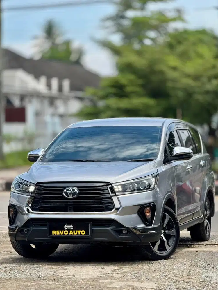 Innova Venturer 2.4 diesel automatic 2020 / 2021 solar dex Reborn 2022