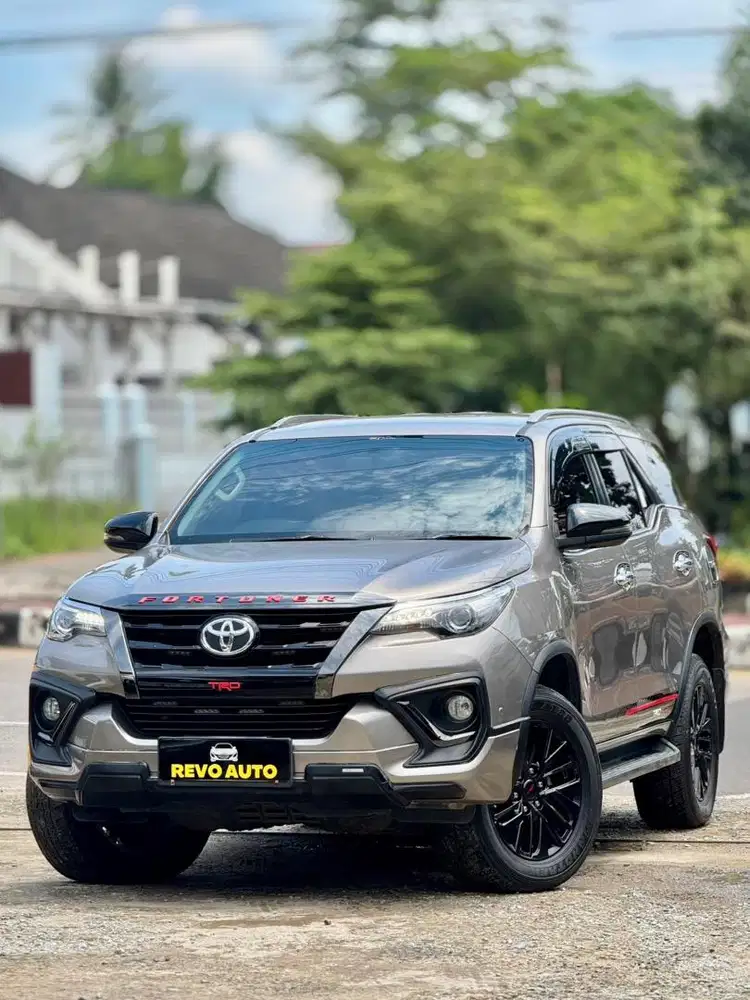 VRZ TRD 2019 / 2020 Automatic diesel 2.4 solar Fortuner 2018 gr 2021