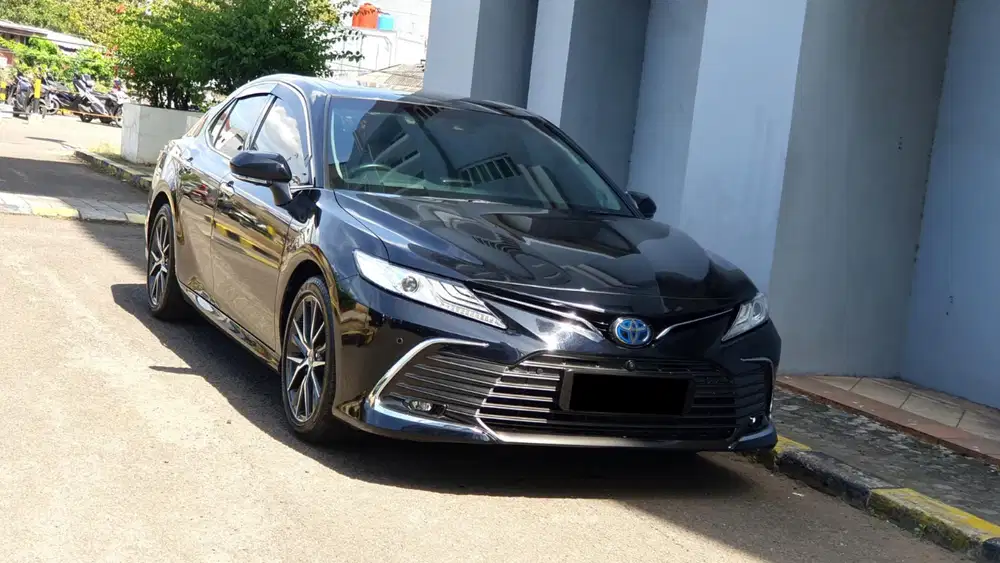 [ ANTIK LOW KM ] Toyota Camry 2.5 Hybrid TSS Sunroof JBL AT 2023/2024