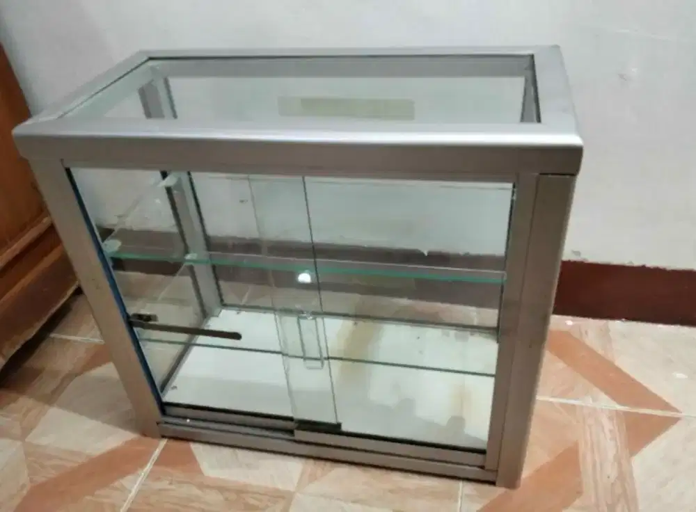 Etalase Stainlees 50x50