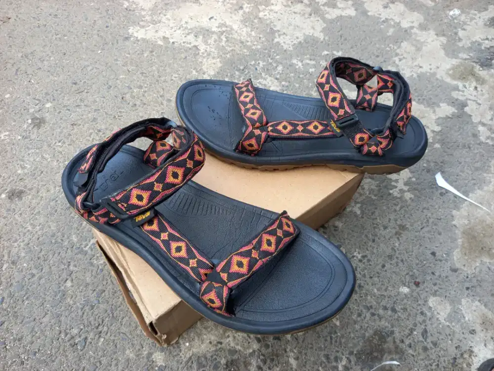 Sandal gunung Teva original size 45