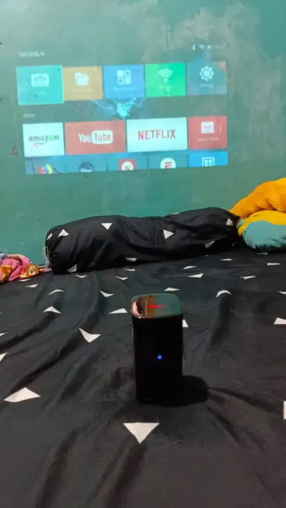 Mini Proyektor Anker Nebula Apollo