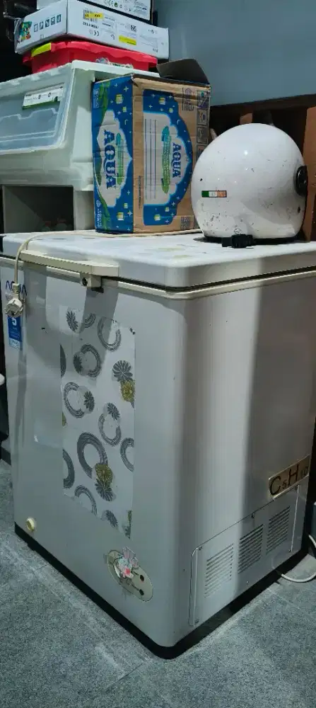 Paket UMKM freezer kulkas dan etalase, dijual harga murah!