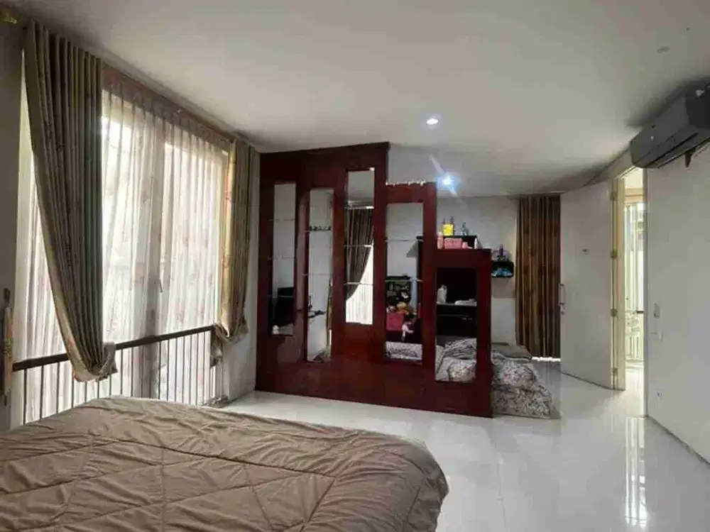 BUTUH CEPAT LAKU! RUMAH CITRALAND SEMI FURNISH SIAP HUNI