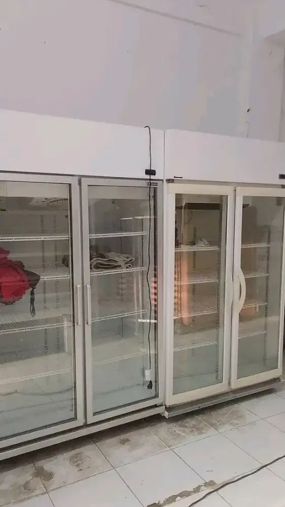 Showcase chiller 2 pintu