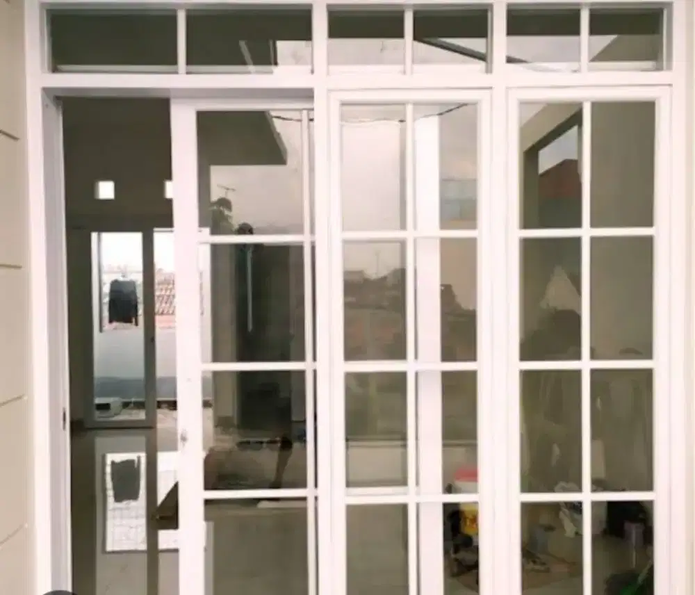 Kusen alumunium pintu kaca polos