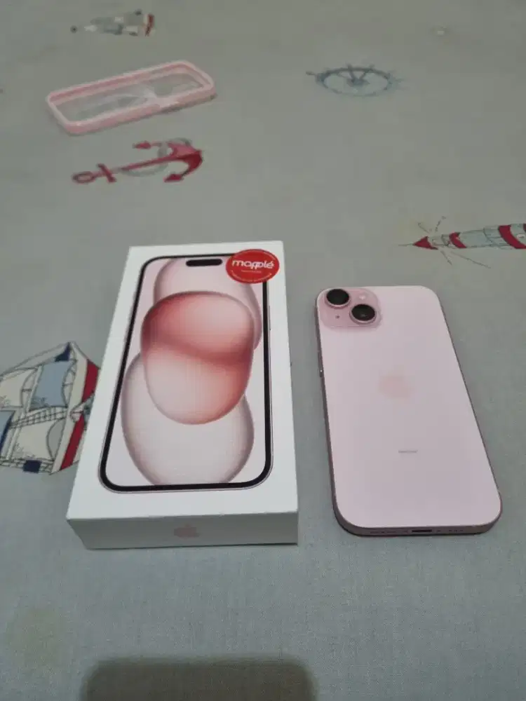 Iphone 15 128gb pink baru