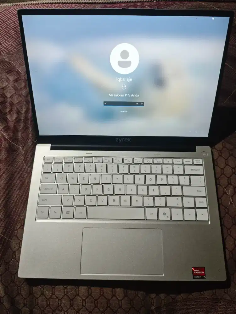 Laptop Zyrex D-TECH PRO V2 RYZEN 5 6600H 16GB 512GB Windows 11 Home 14