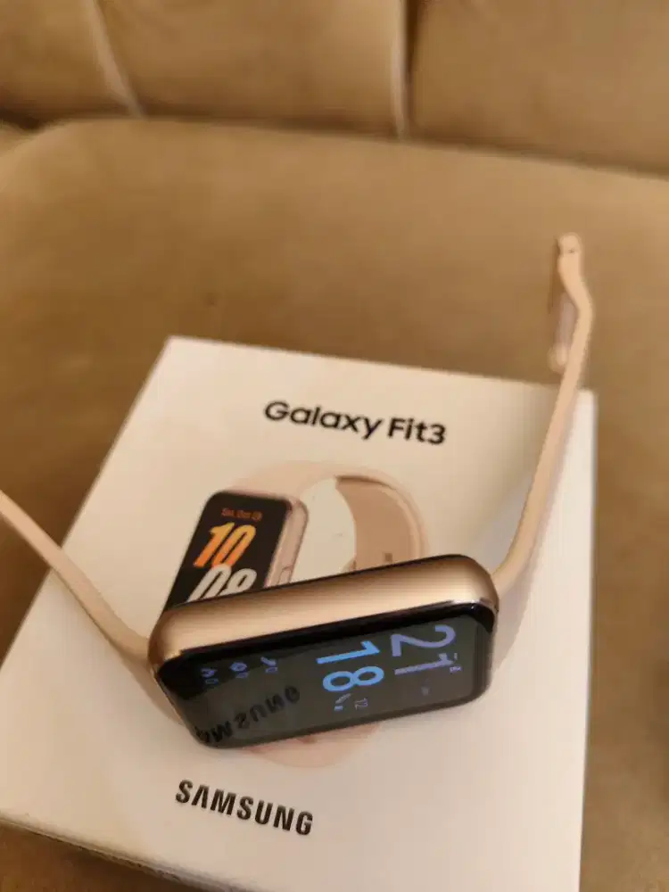 Smartwatch Samsung Galaxy Fit 3 Fit3 pink