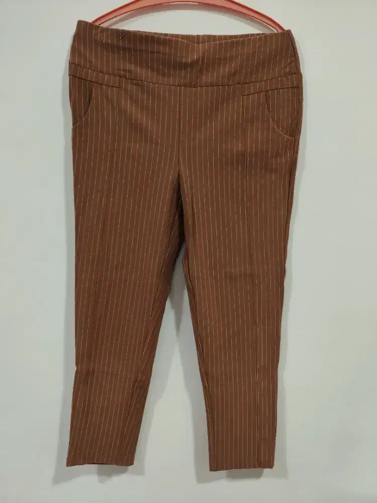 Legging wanita wrn coklat motif salur