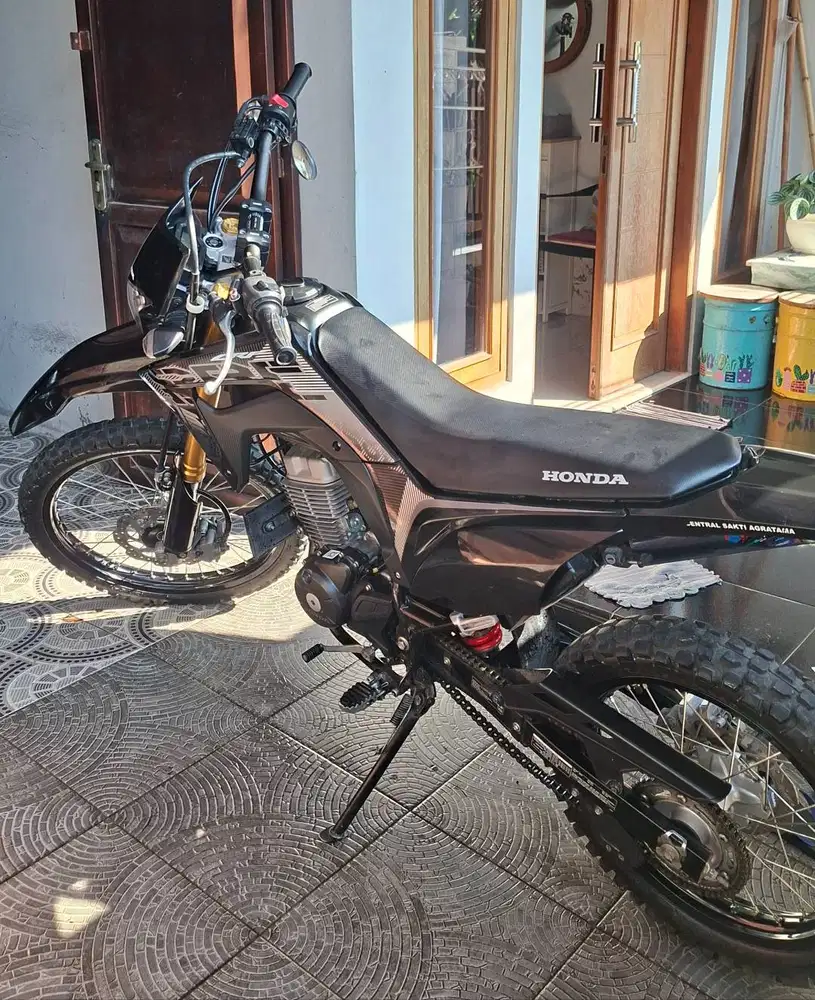 Jual CRF 150L Terawat Istimewa 2021/2022