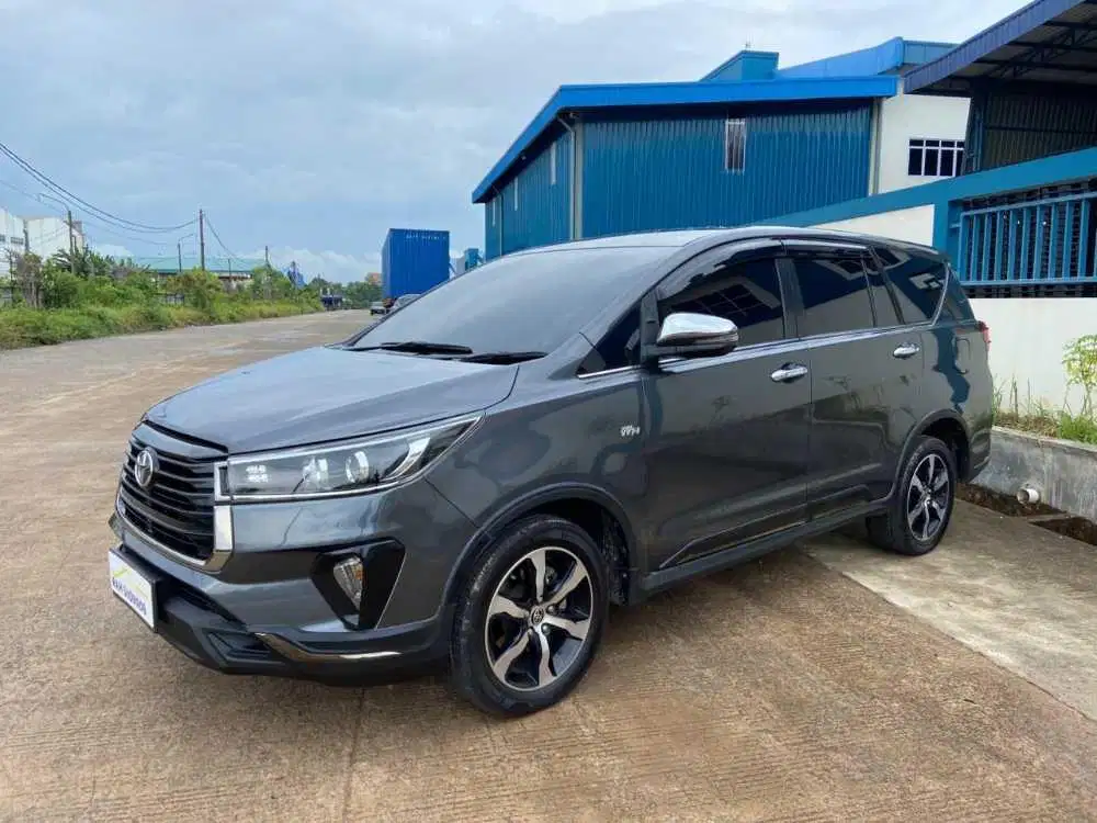 TOYOTA INNOVA VENTURER AT 2021