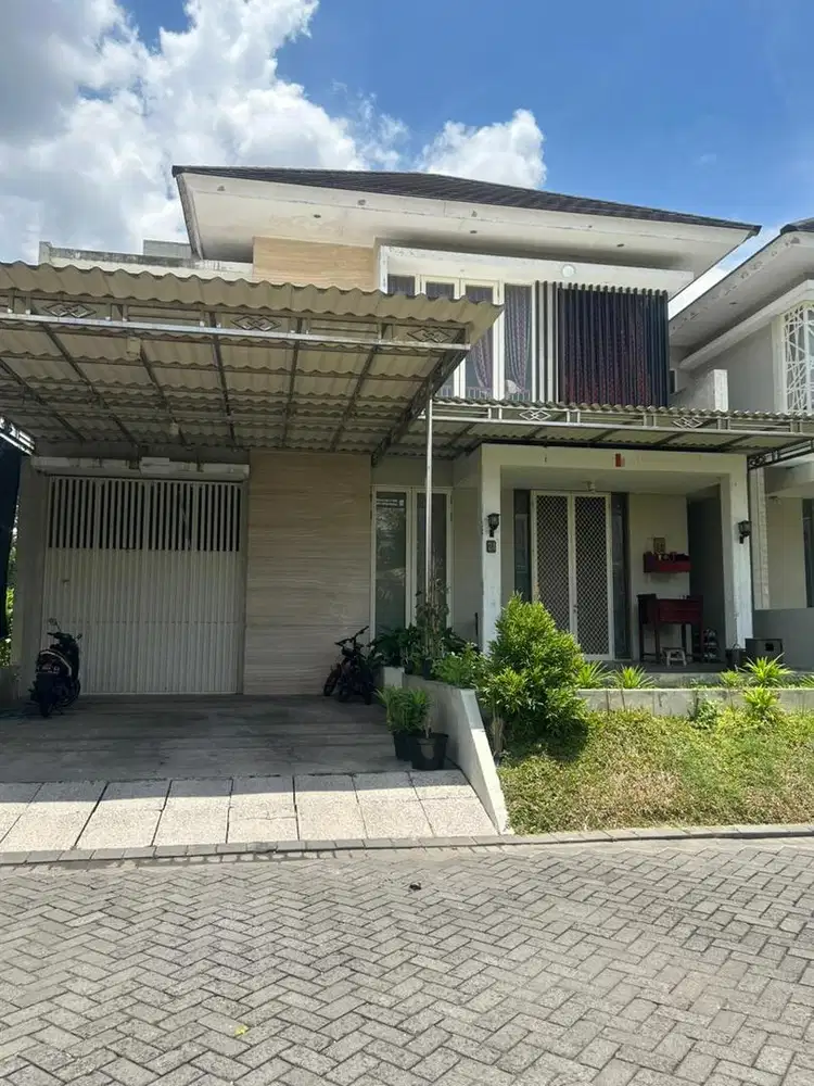 BUTUH LAKU CEPAT ! DIJUAL RUMAH CITRALAND STAMFORD PLACE SIAP HUNI