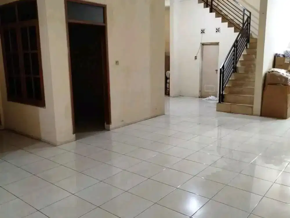 Rumah THI Taman Holis Indah Dekat Jalan Utama