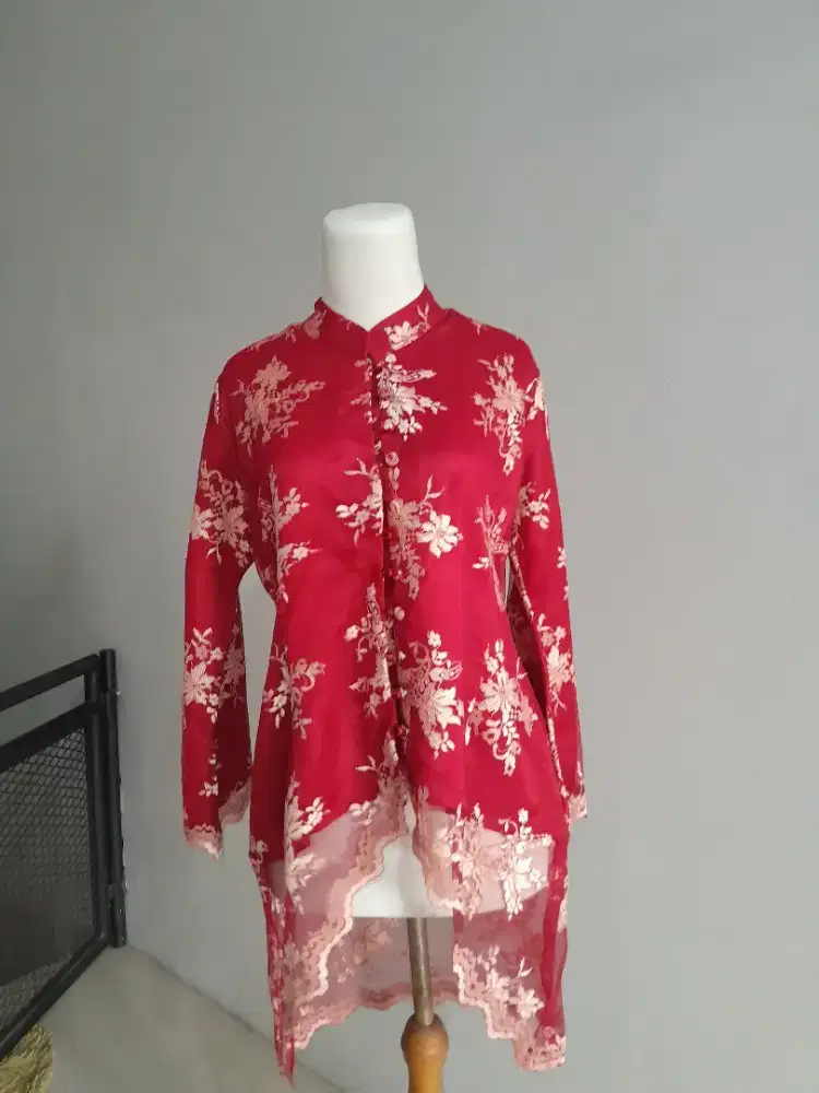 Dijual Kebaya Brukat Tile Merah