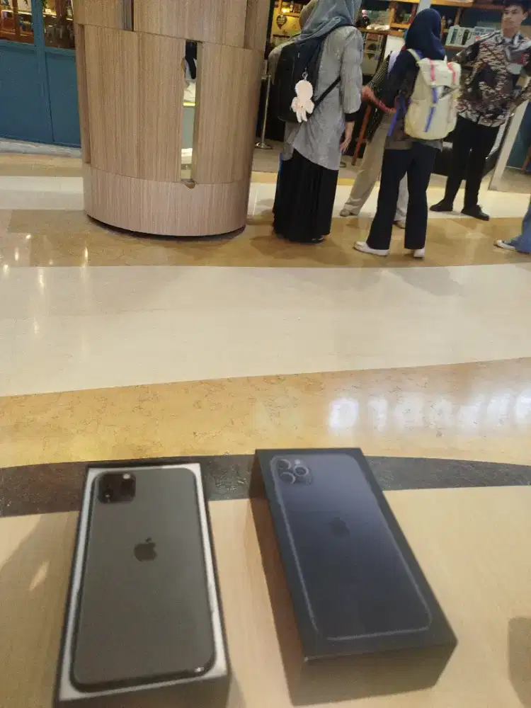 iPhone 11 pro max 512gb untuk baru