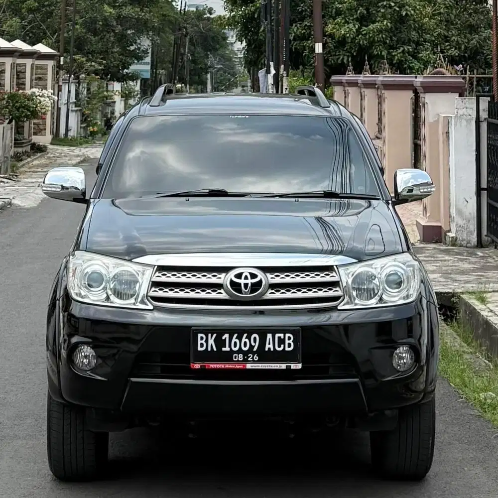 Toyota Fortuner G 2.5 Manual D 2011