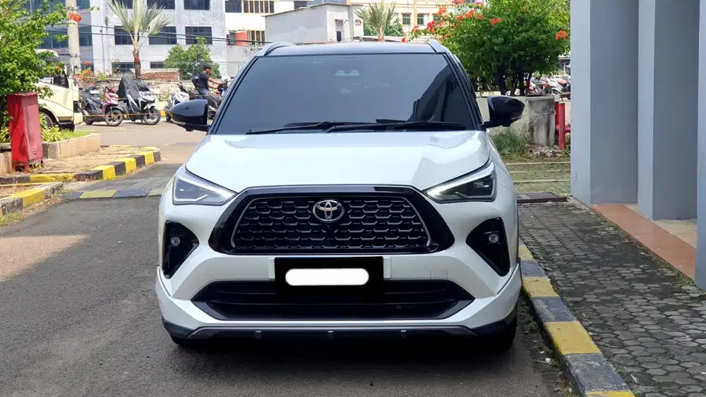 Km10rb toyota yaris cross gr hybrid cvt tss 2024 putih