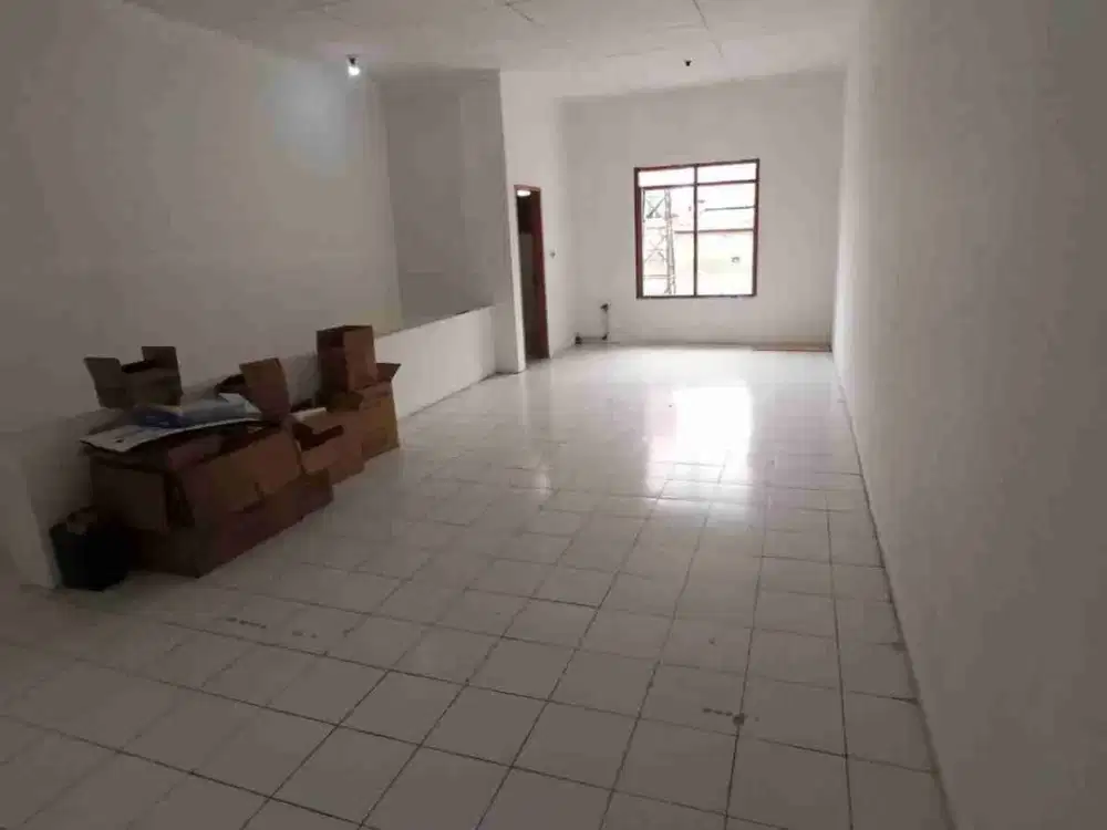 sewa ruko strategis hanya lantai 2 di taman Kopo indah 2