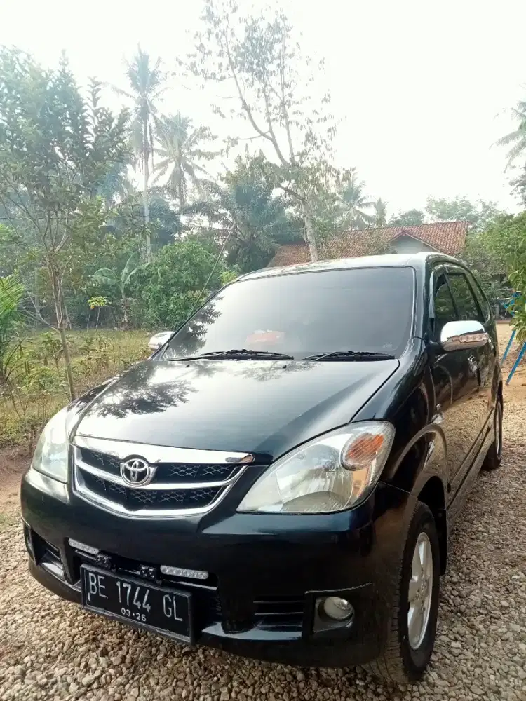 Avanza tahun 2011 mobil terawat