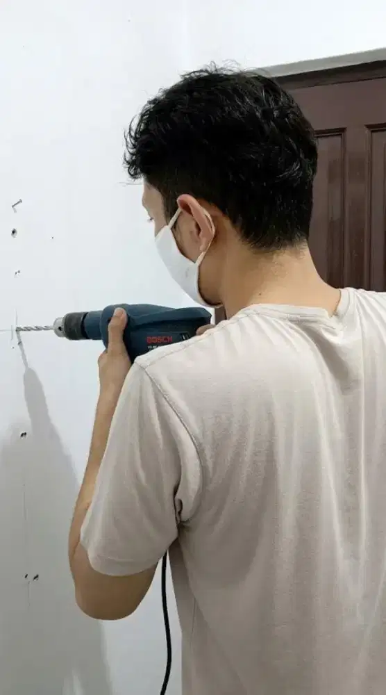 PASANG BRACKET TV RUMAH ATAU KANTOR