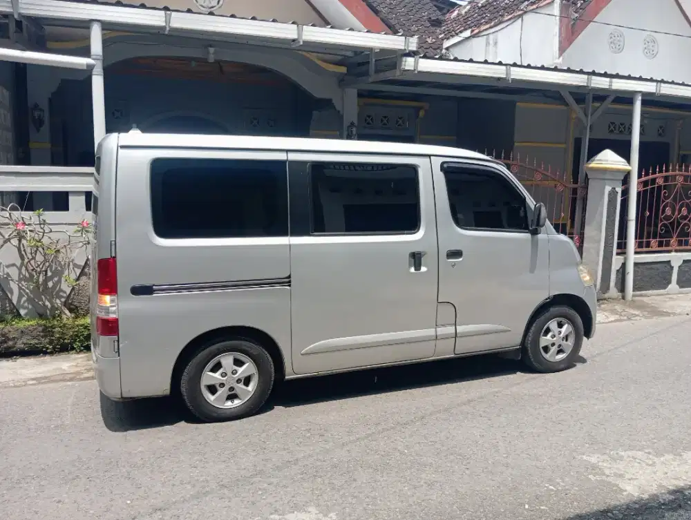 Gran max minibus