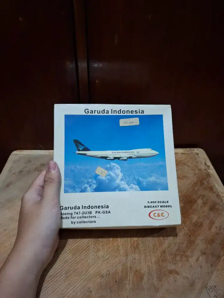 Diecast Pesawat Garuda Indonesia Boeing 747-2U3B (PK-GSA) 1:400