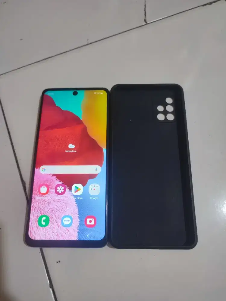 Dijual samsung A51, ram 6/128, nfc on,hp plus kabel charger aja