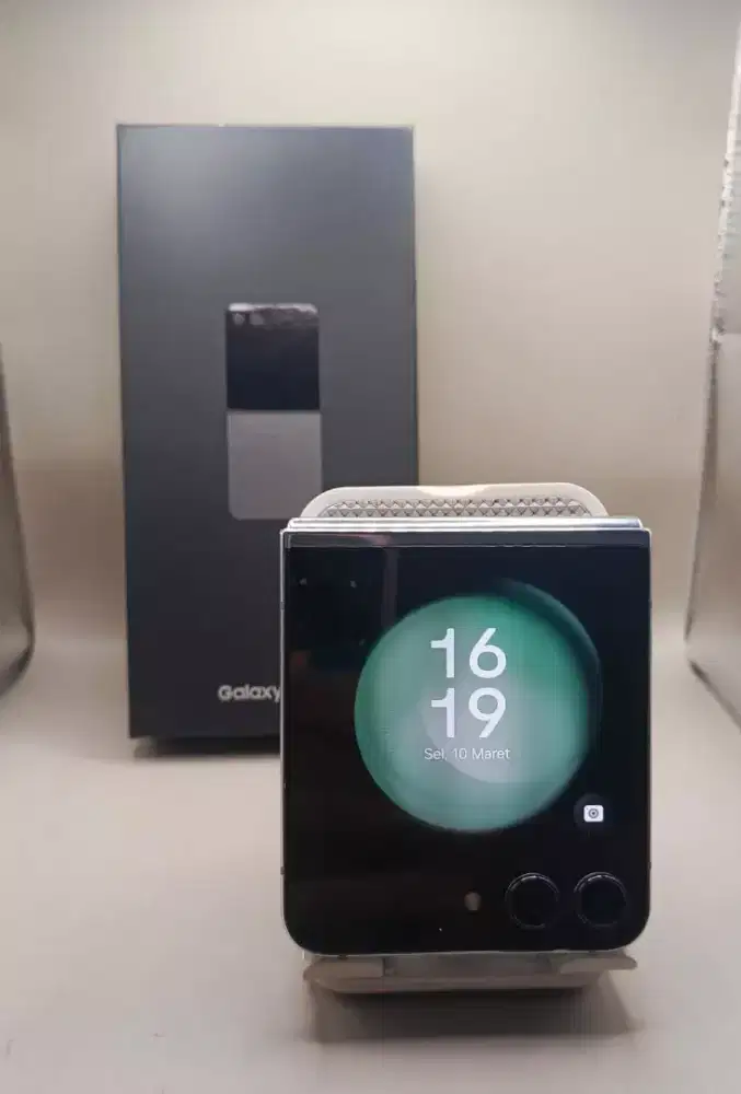 SAMSUNG Z FLIP 5 5G RAM 8/512GB ORIGINAL SEIN MULUS NORMAL FULLSHET